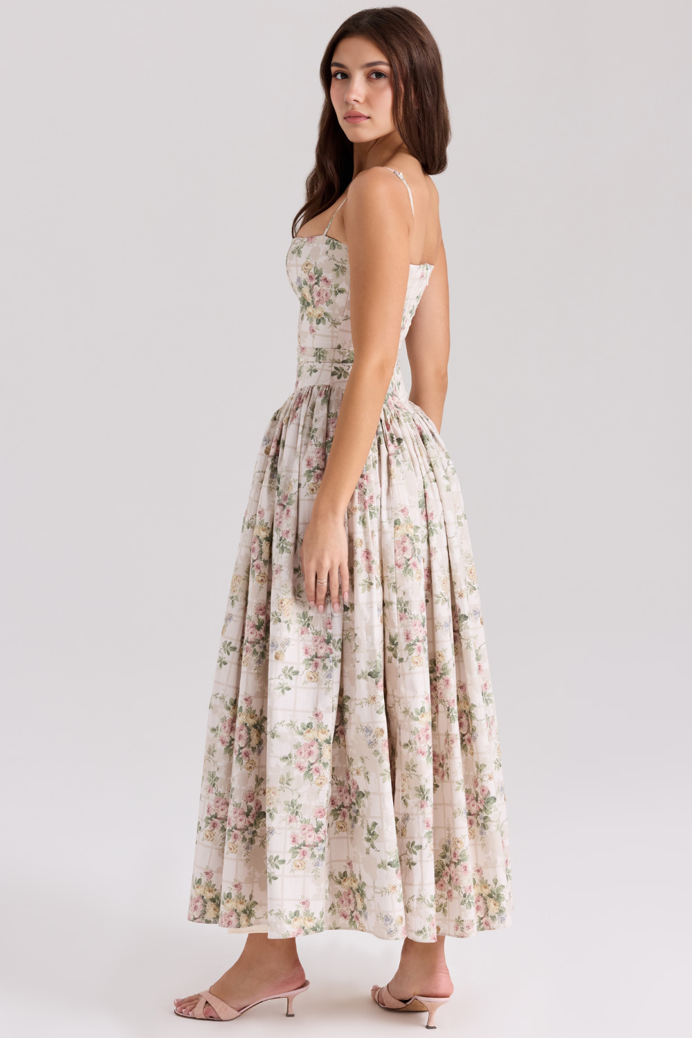 Stella Modelaj Elbisesi